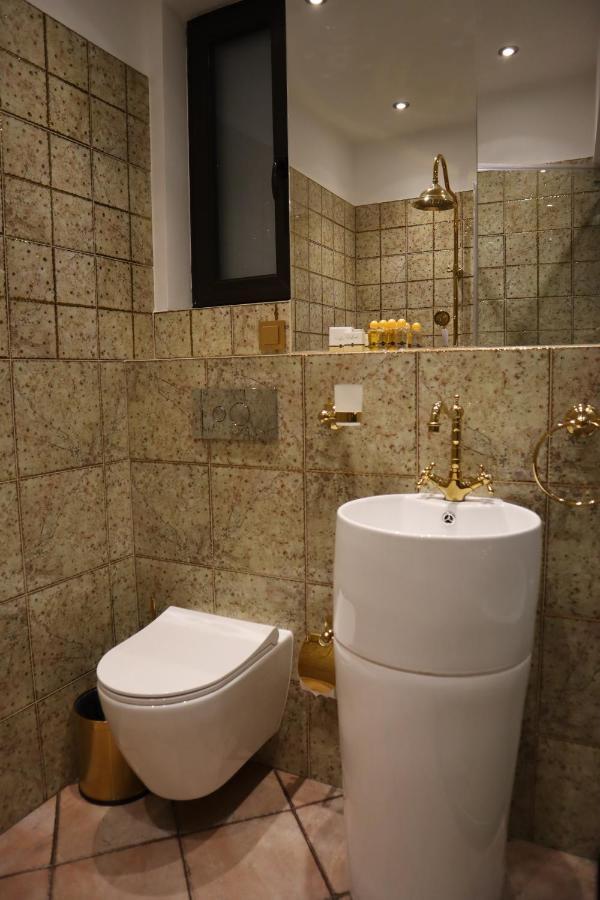 Hidden Bank: Cash Appartement Plovdiv Buitenkant foto